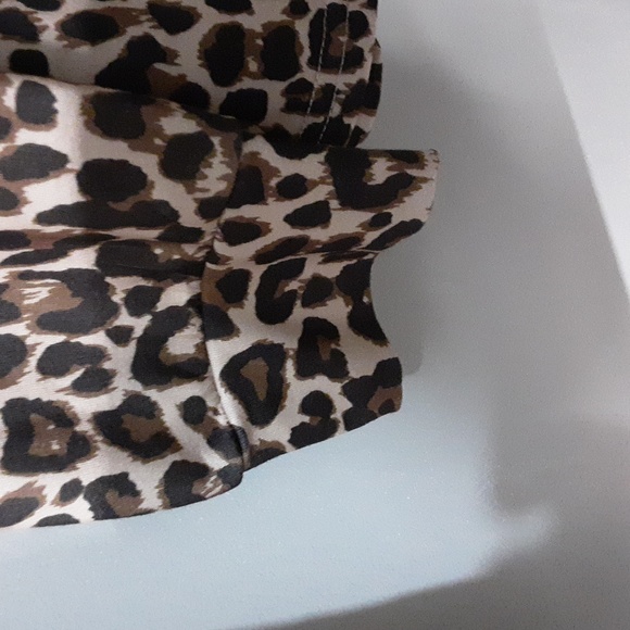 Woman's leopard print 2 pcs lounge/pajamas set size small - Picture 3 of 6